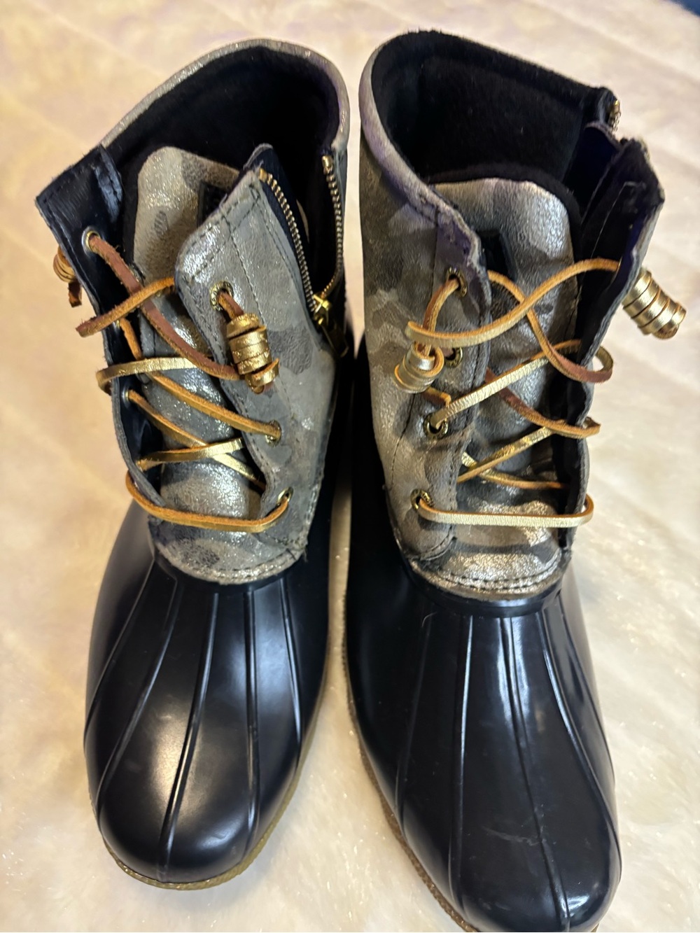 Sperry Women's Black Lace-Up Boot-Size 9